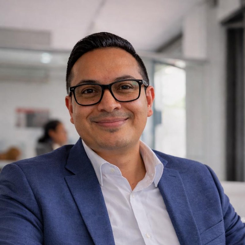 René Fabricio Matango - Solutions Architect & Founder de Espevolucion